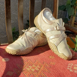 CHERIE‎ Comfortable